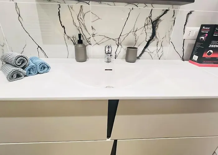 New And Elegant On The Navigli Netflix E Apartament Mediolan