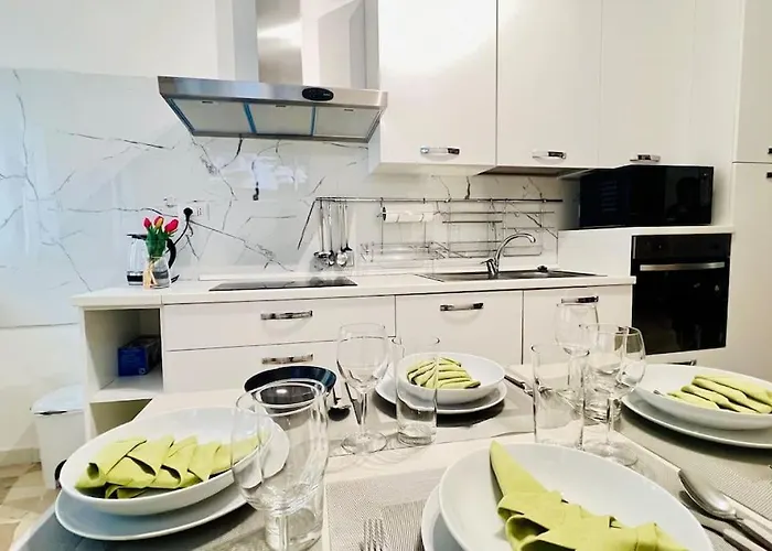 New And Elegant On The Navigli Netflix E 밀라노