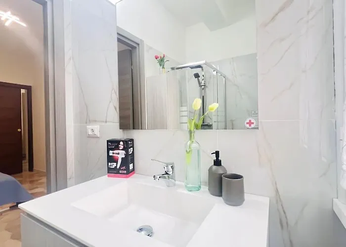 New And Elegant On The Navigli Netflix E * Milán