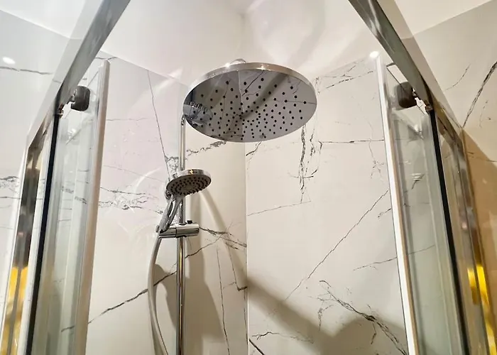 Apartament New And Elegant On The Navigli Netflix E Mediolan