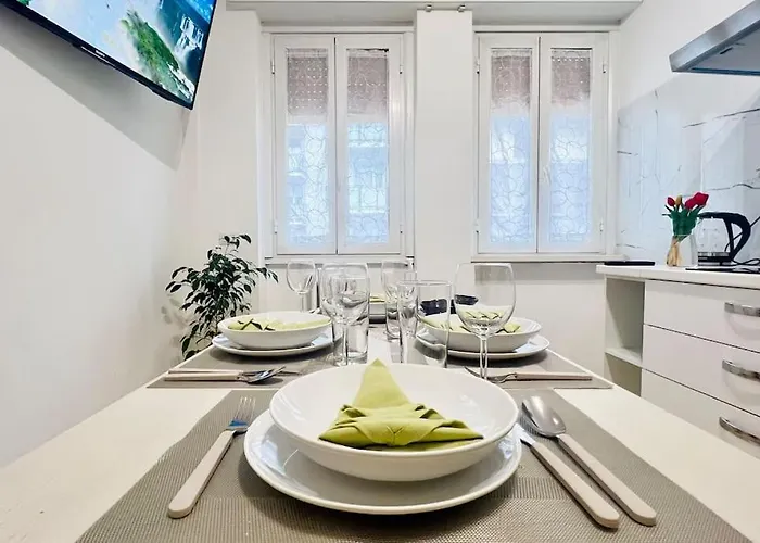 New And Elegant On The Navigli Netflix E 아파트