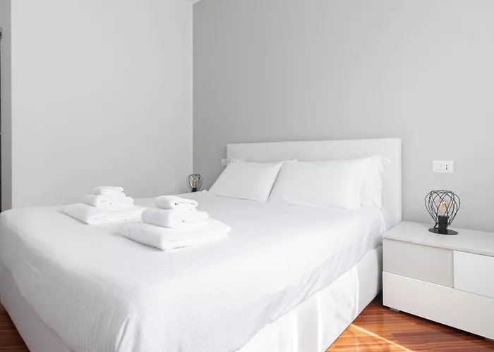 Italianway - Lorenteggio 30 * ميلان