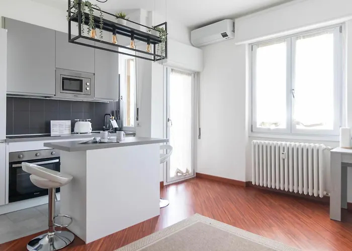 Italianway - Lorenteggio 30 Apartment *