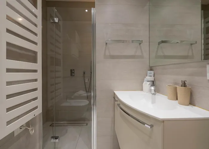 Youhosty - Duomo * 밀라노