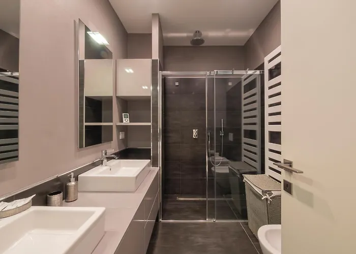 Youhosty - Duomo * 밀라노