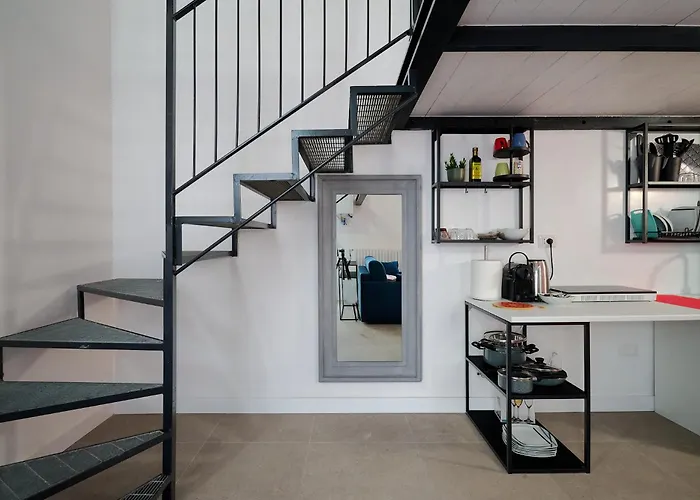 Suity L Pisacane 53 * Milan