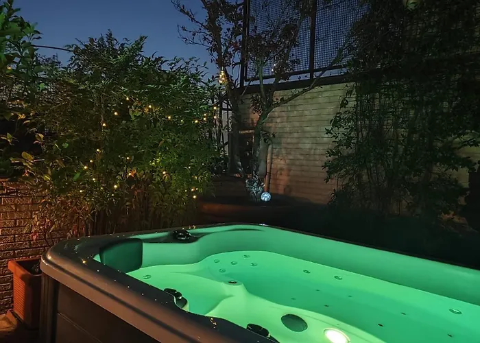 公寓 Rooftop Terrace - Elegante Attico Con Idromassaggio