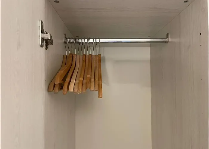 Regina In Sky Santa Giulia - Sky Tv, Wifi E Breakfast Box Appartamento *