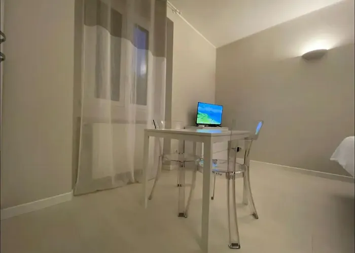 Appartamento Regina In Sky Santa Giulia - Sky Tv, Wifi E Breakfast Box