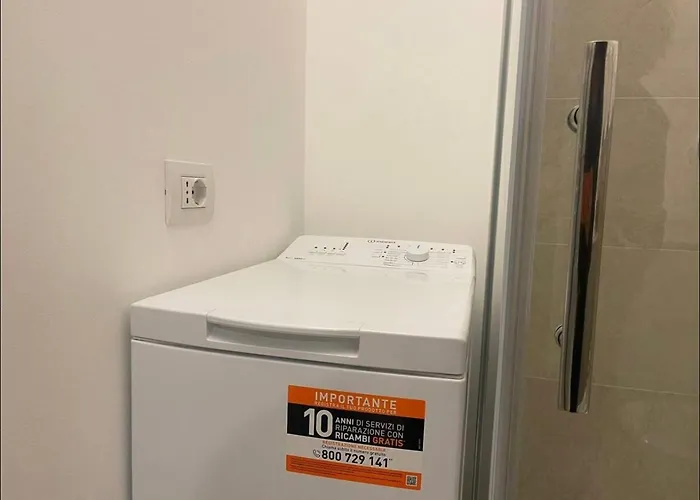 Regina In Sky Santa Giulia - Sky Tv, Wifi E Breakfast Box * Milano