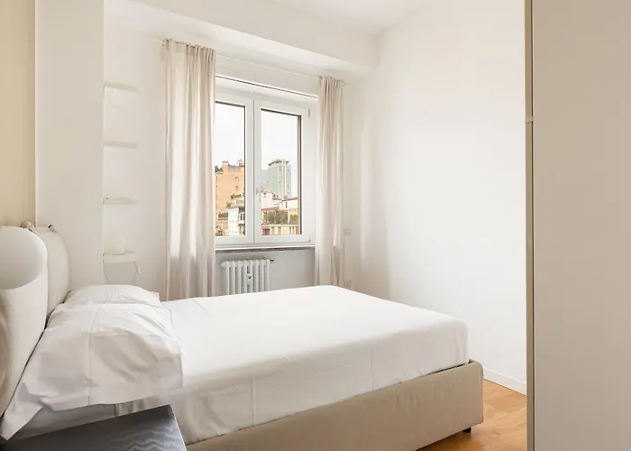 Guesthost - Bright *