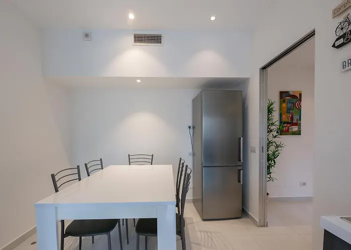 Ihost - Tito Livio 20 * Milán