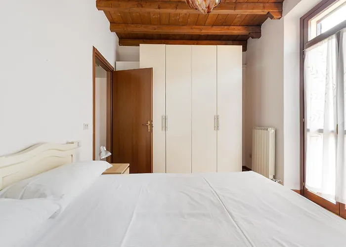 Porta Romana M3- Cosy 아파트