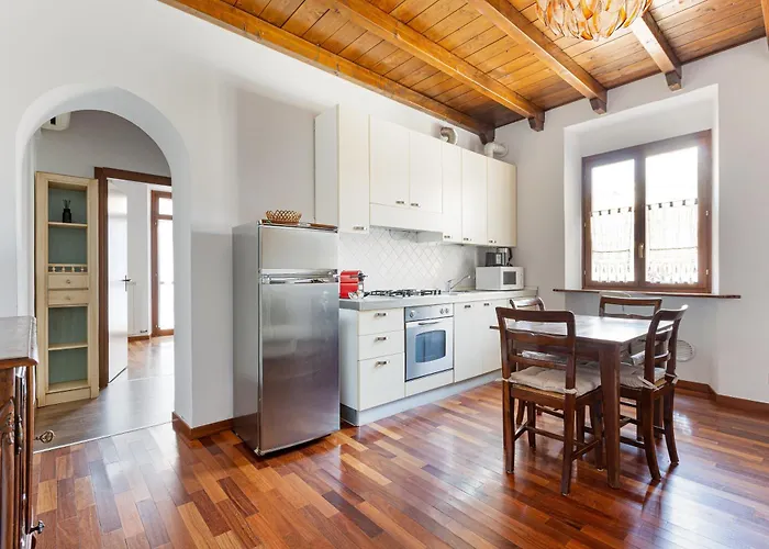 Porta Romana M3- Cosy 아파트