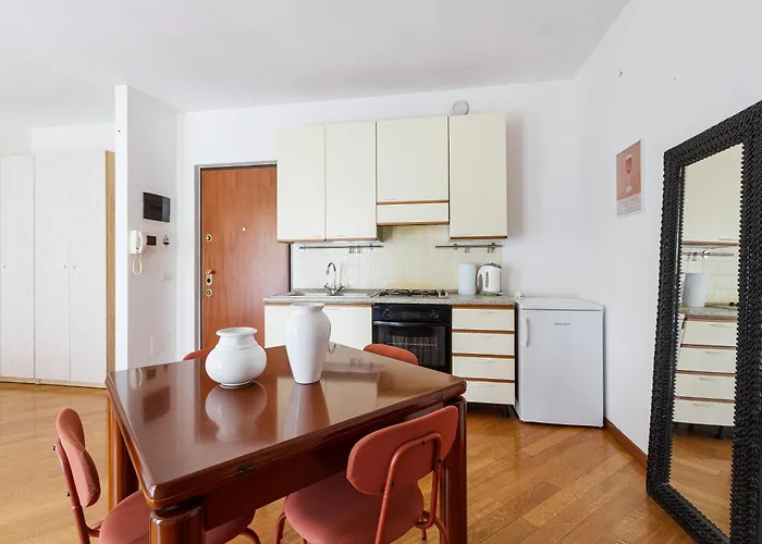 Appartamento Cosy With Balcony & Private Garage *