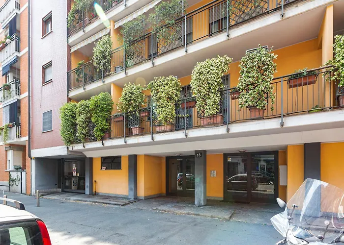 Cosy With Balcony & Private Garage Appartamento *