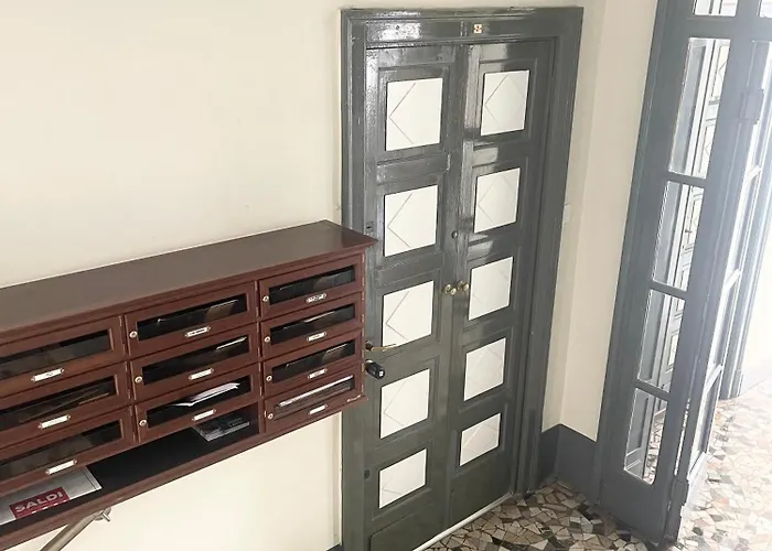 Ampio Bilocale Zona Navigli * Milano