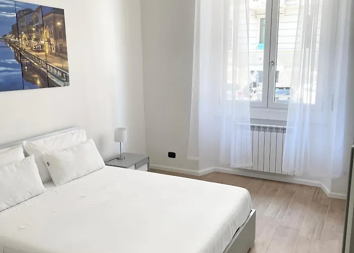 Ampio Bilocale Zona Navigli *