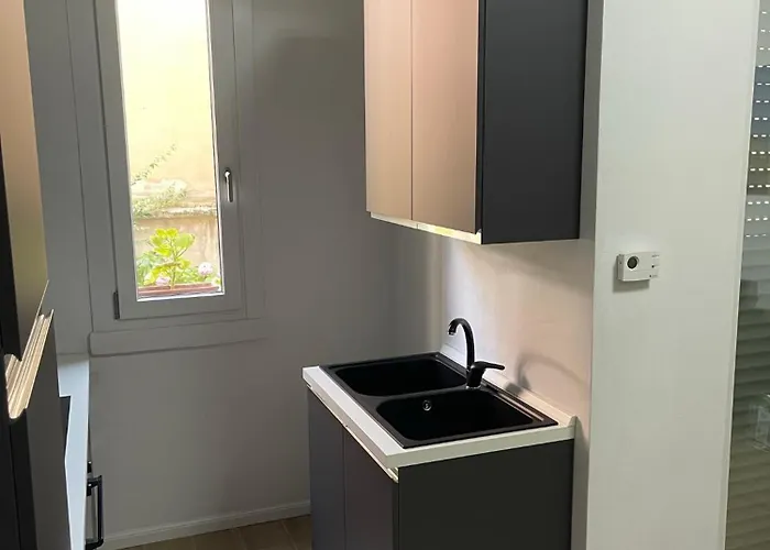 Ampio Bilocale Zona Navigli * Milán