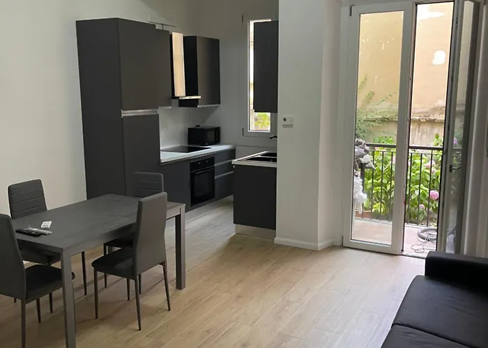 Ampio Bilocale Zona Navigli * Milán