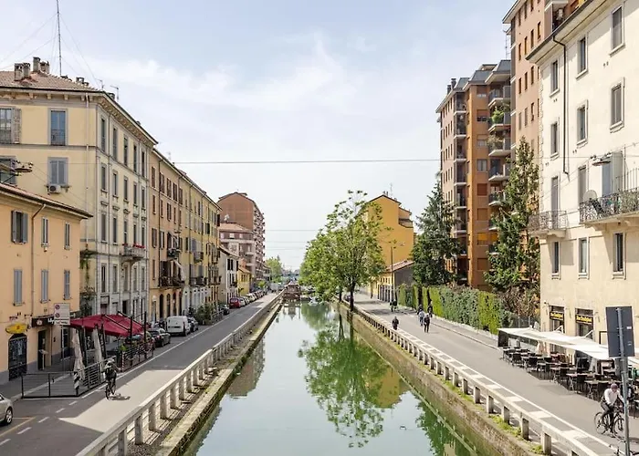 Urban House - Charming Navigli Center Lägenhet