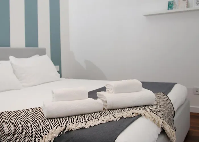 아파트 Secret Courts Centre-outdoor Space 밀라노