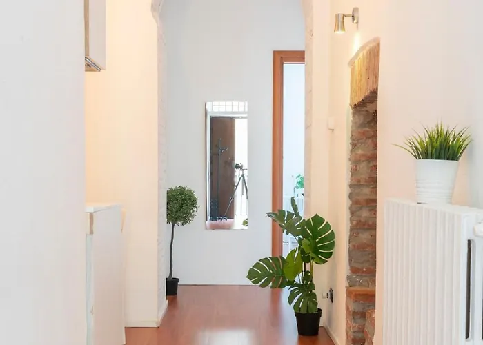 Cozy & Happy Flat In Downtown Apartmán Milán