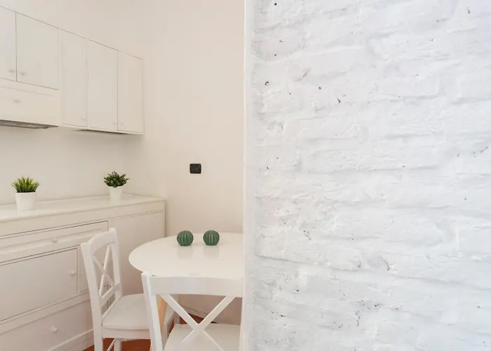 Cozy & Happy Flat In Downtown מילאנו