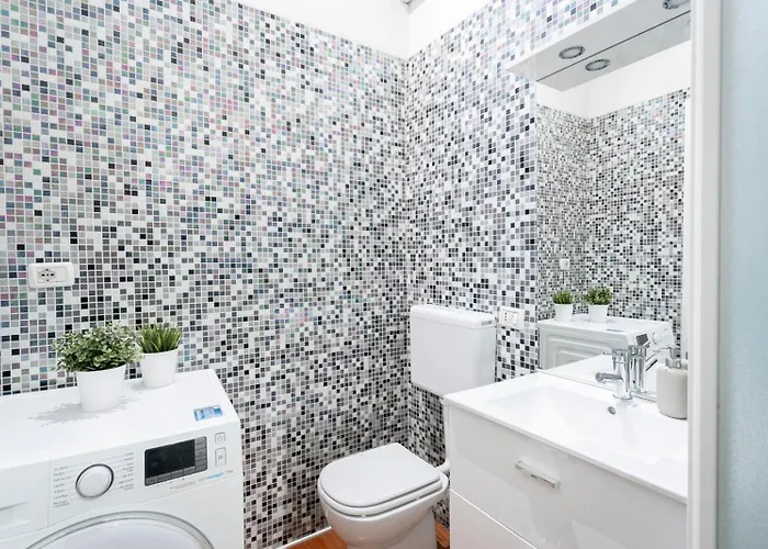 New! Lovely & Friendly In Center B