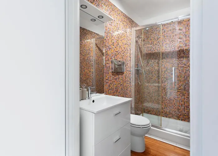 New! Lovely & Friendly In Center A *