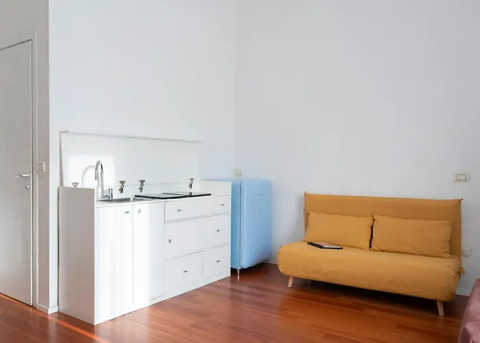 New! Lovely & Friendly In Center A *