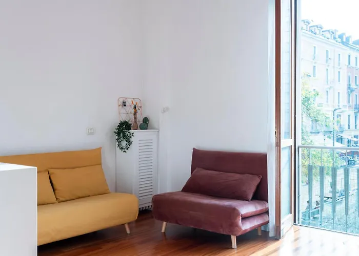 New! Lovely & Friendly In Center A * Milano