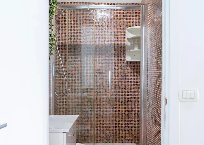 New! Lovely & Friendly In Center A