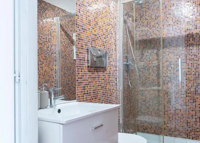 Apartment New! Lovely & Friendly In Center A *