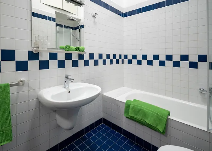 Appartement Ugo Bassi 23 *