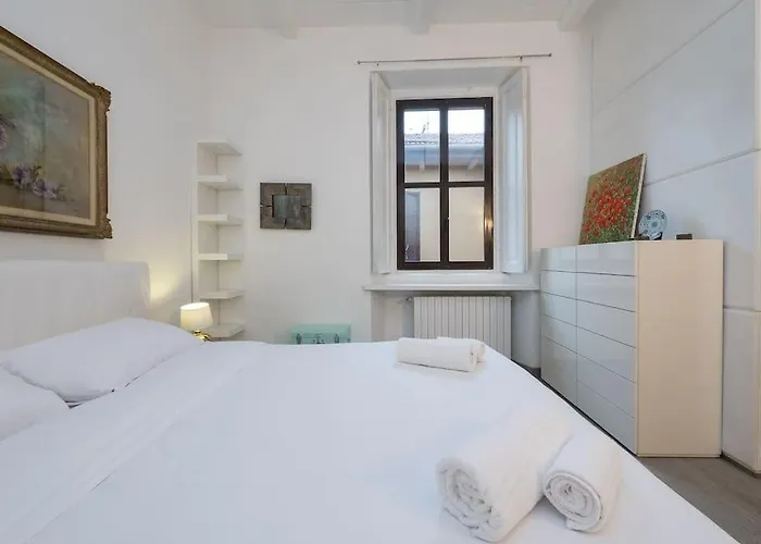 Chinatown Elegant - Youhosty