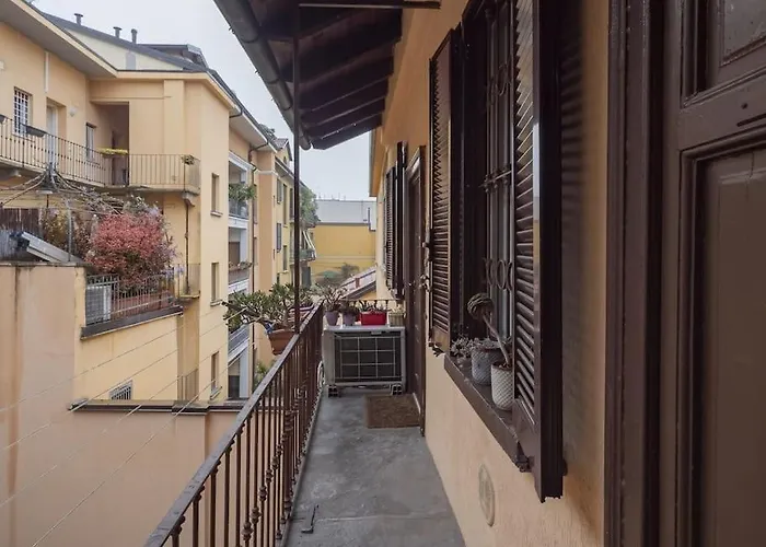 Chinatown Elegant - Youhosty