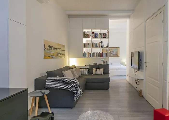 Chinatown Elegant - Youhosty * Milan