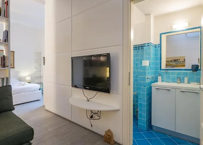 Chinatown Elegant - Youhosty