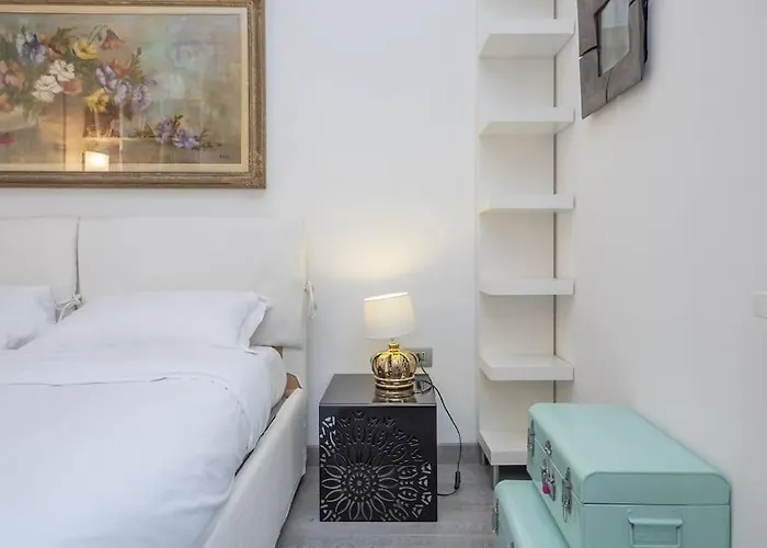 Chinatown Elegant - Youhosty