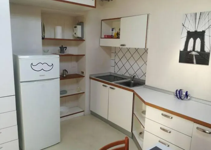 Bilocale Mansardato Zona Corso Buenos Aires Mm1-mm2 Lippi 2