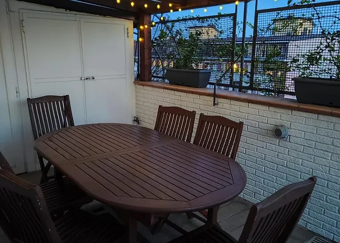 Rooftop Terrace - Elegante Attico Con Idromassaggio 公寓 *