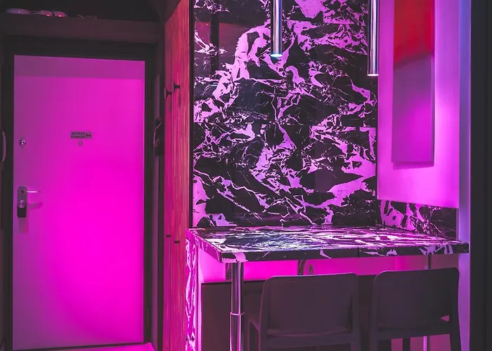 Wownavigli Apartment-sofa Bed Metro M4 Tram 2 아파트 *