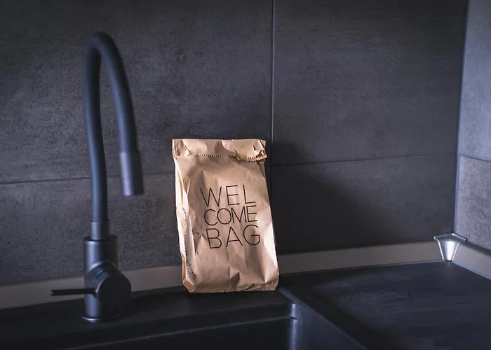 Wownavigli Apartment-sofa Bed Metro M4 Tram 2