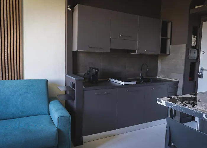 Wownavigli Apartment-sofa Bed Metro M4 Tram 2