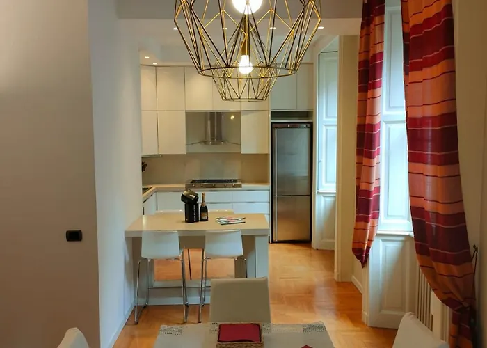 Apartment Esclusive & Elegant Loft, Duomo 10 Minutes Milan