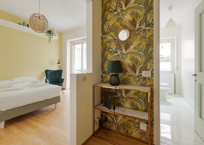 Gerusalemme M5 Yellow With Closed Balcony! Apartament Mediolan