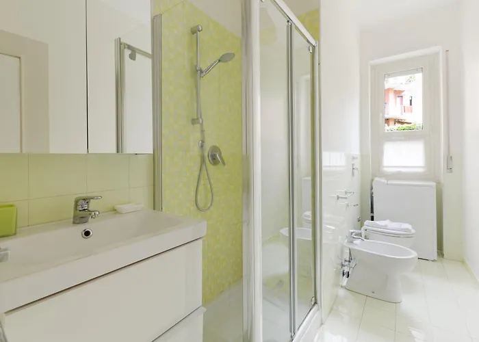 Gerusalemme M5 Yellow With Closed Balcony! Apartament Mediolan