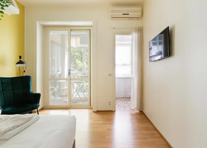 Gerusalemme M5 Yellow With Closed Balcony! *