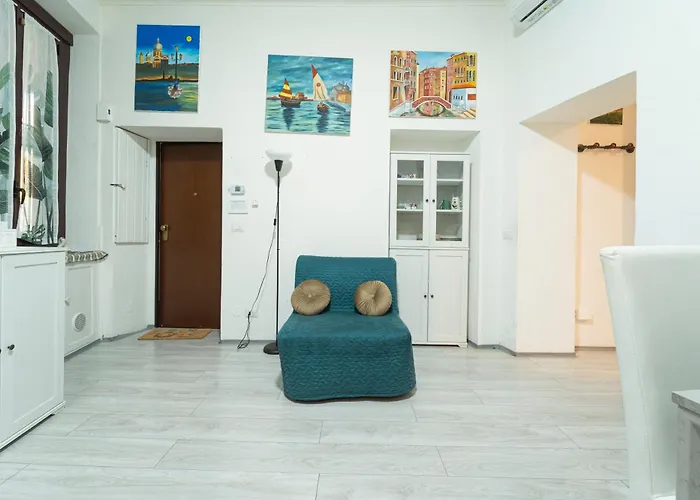 Art Design - Center Lejlighed Milano